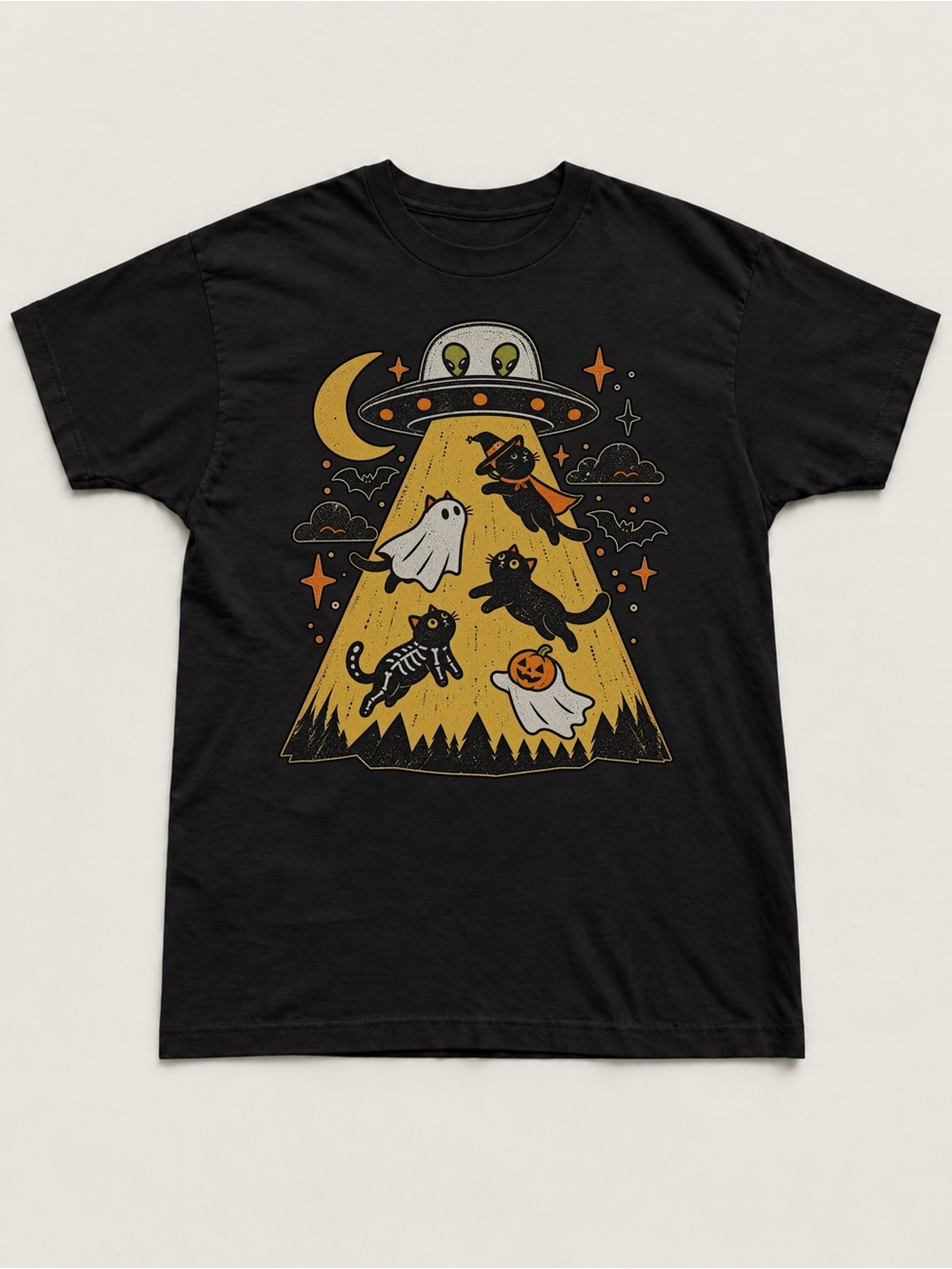 Alien Halloween Black Cats Unisex T-shirt Spooky Season Tee